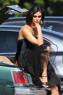 Hot And Lovely Morena Baccarin Leggy Candids-10