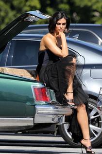 Hot And Lovely Morena Baccarin Leggy Candids-11
