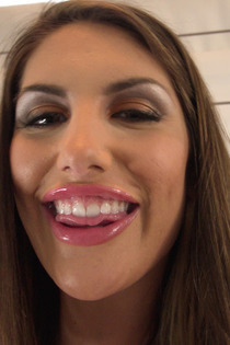 Perfect Babe August Ames Gets Stuffed On The Sofa-17