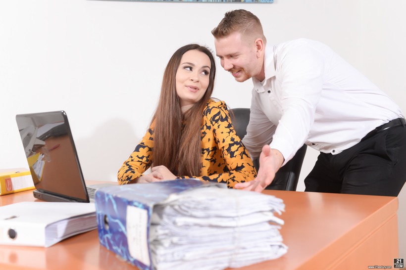 Multitasking Secretary 4