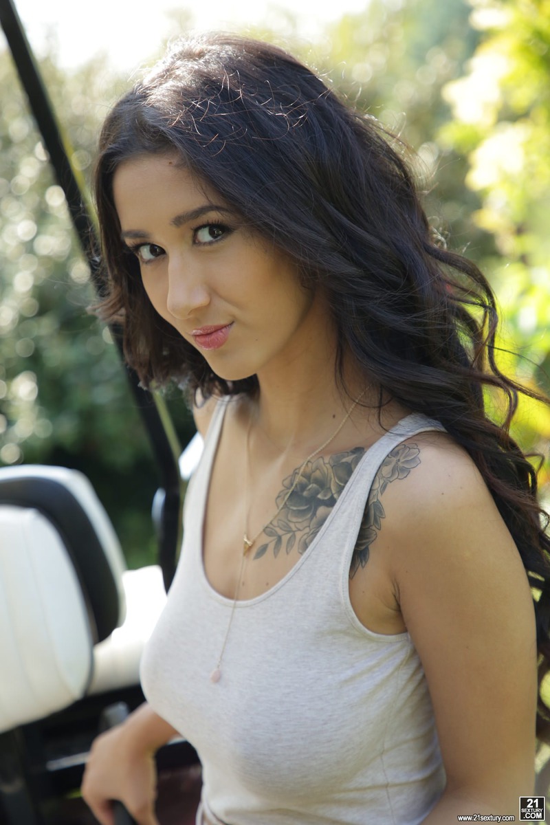 Darcia's First Ever Anal 1