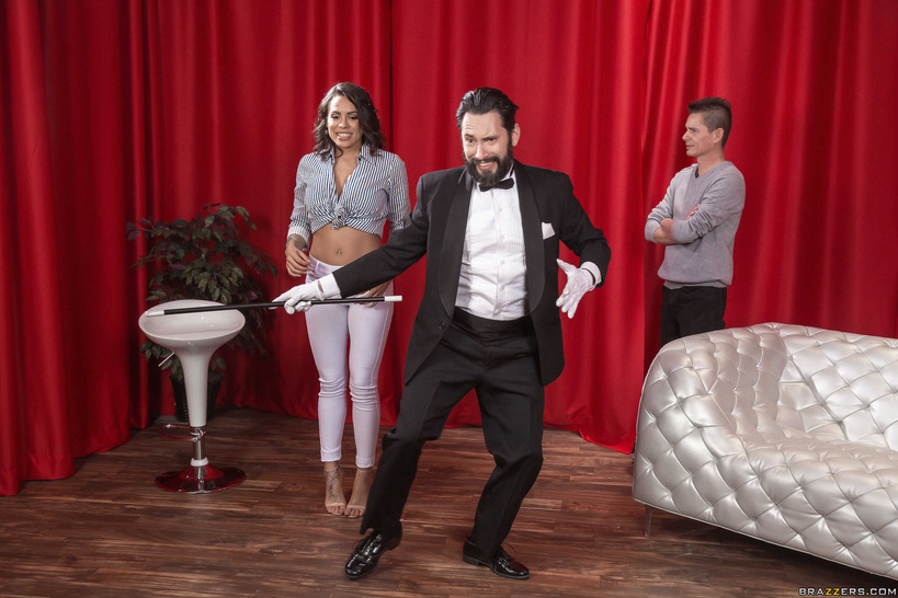 Now You See Me, Now You Ho 6