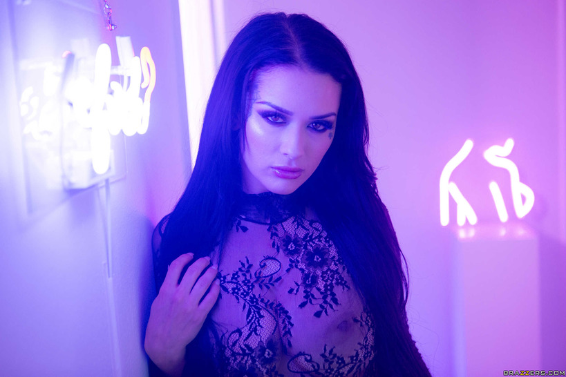 Katrina Jade Is Very Pretty 7