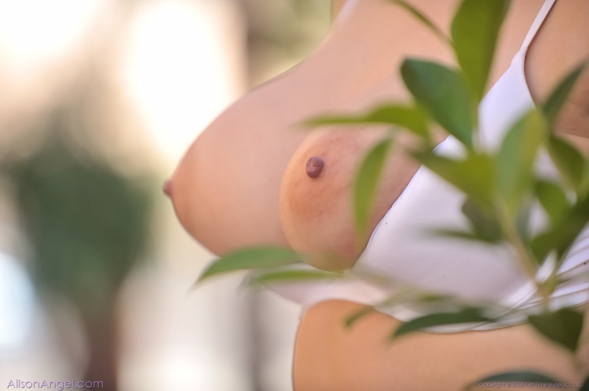 Blonde teen babe Alison shows her amazing tits 2