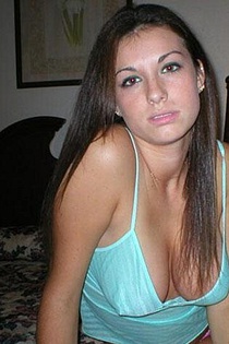 Hot brunette amateurs exposing their huge knockers-08