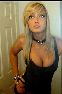 Gorgeous chicks with pairs of bouncy breasts-04