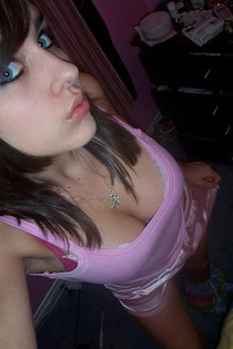 Photos of girlfriends who are obsessed with themselves-14