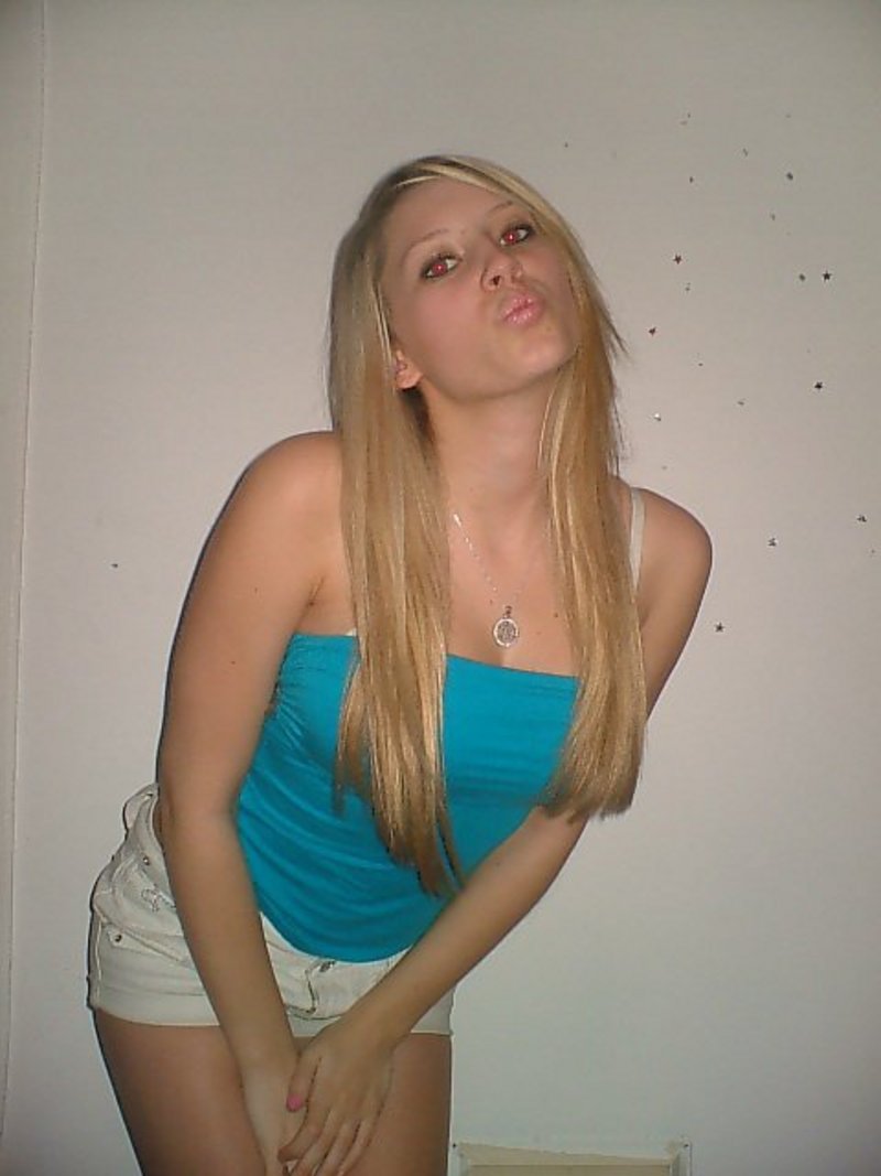Sexy blonde babes in seductive pics 6