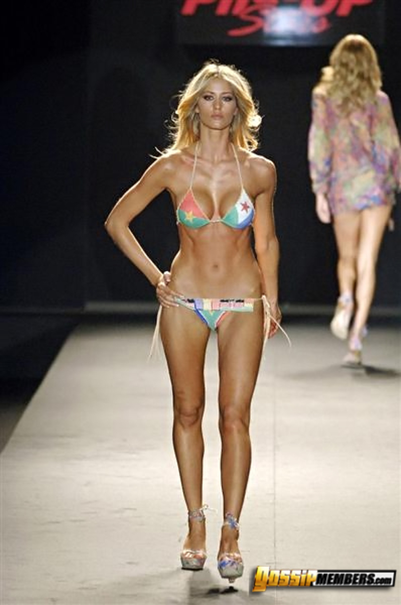 Elena Santarelli From Celebrity Survivor 12