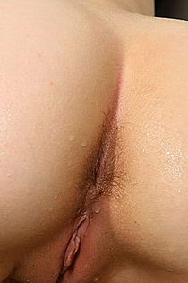 Two teen in the bathtub-08