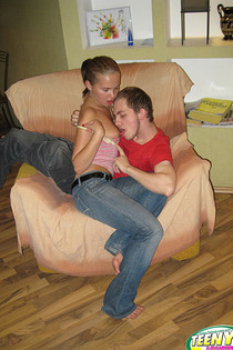 Handsome fellow got nice sex with sex appeal leggy girl-01