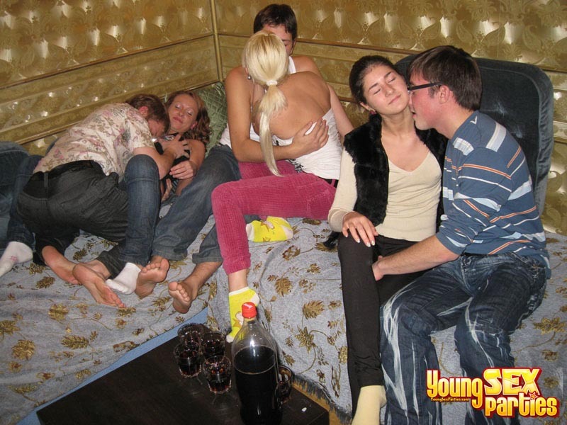 loving teen girls throw a big time sex orgy 4