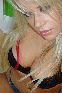 Blonde Teen Shows Her Cute Titties-09