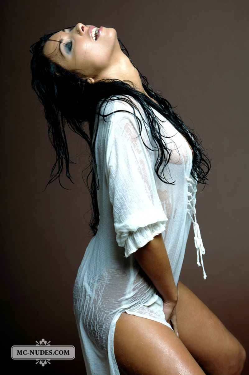 Anetta Keys In Wet Shirt 12