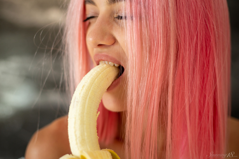 Nude Among the Fruits 13